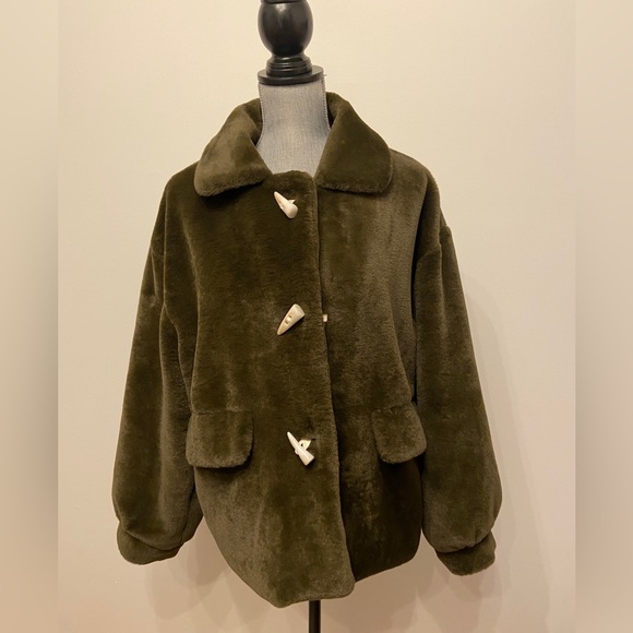 Saint Geraldine Oversized Faux Fur Coat - Picture 1 of 6